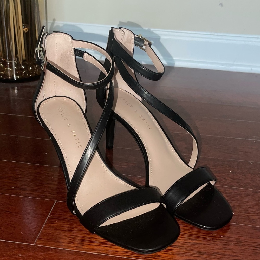 EUC Kelly & Katie Black Strappy Heels